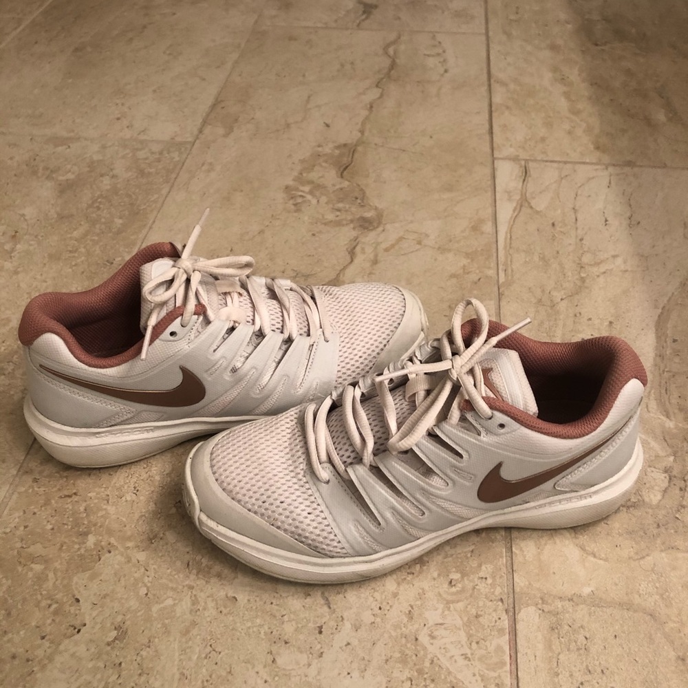 Nike Air Prestige Zoom Tennis Shoes